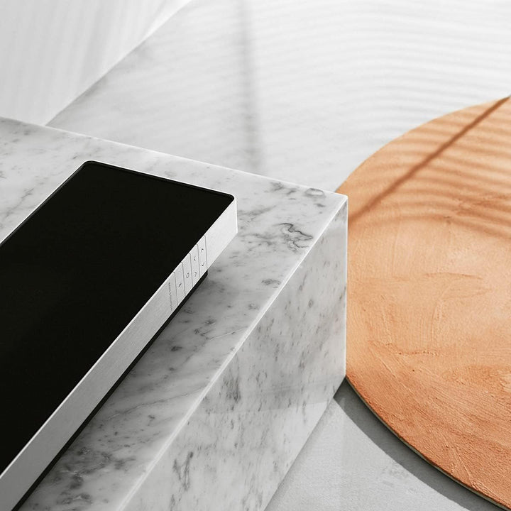 Bang & Olufsen Beosound Stage – Dolby Atmos Soundbar Für TV Und Musik, Leistungsfähiger Multiroom Wifi Und Bluetooth Lausprecher Mit HDMI - Aluminium Und Schwarz